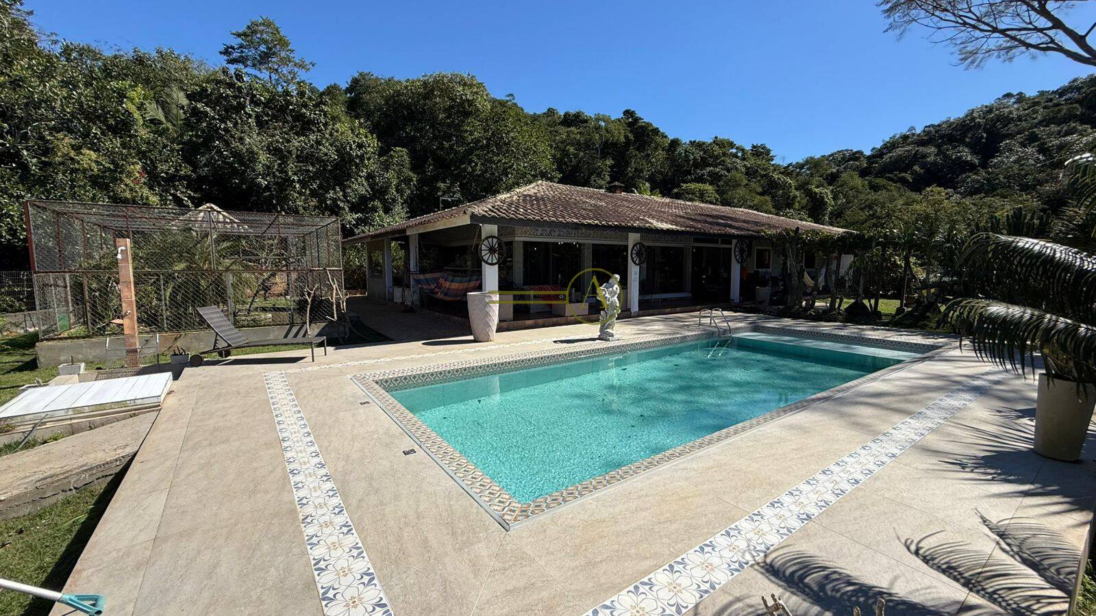 Casa à venda com 3 quartos, 900m² - Foto 29