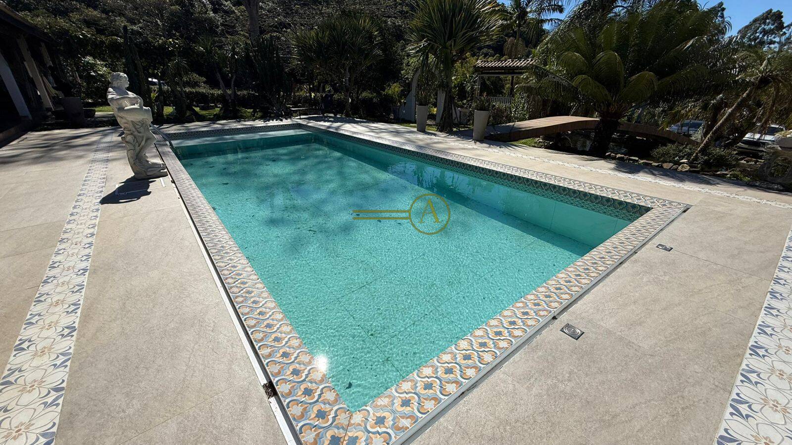 Casa à venda com 3 quartos, 900m² - Foto 40