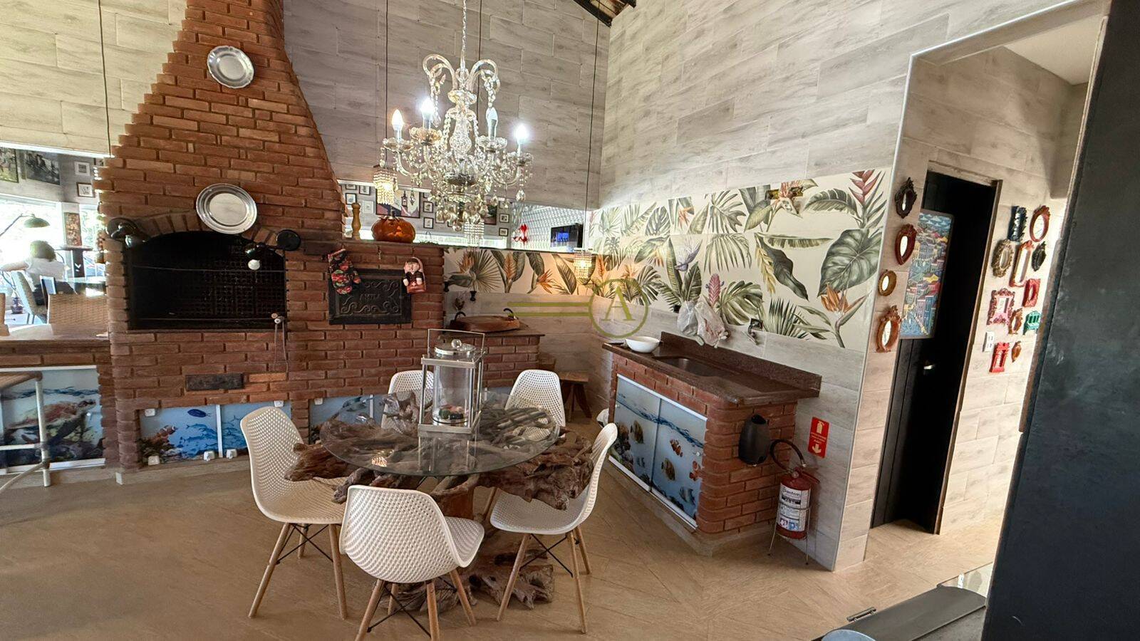Casa à venda com 3 quartos, 900m² - Foto 5