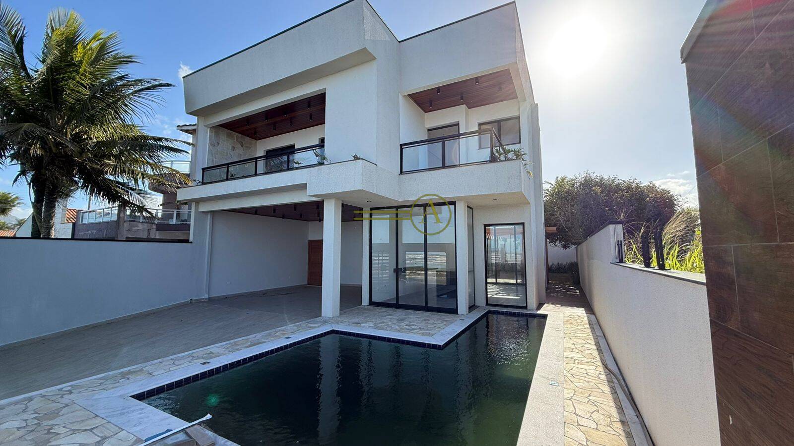 Sobrado, 4 quartos, 242 m² - Foto 1