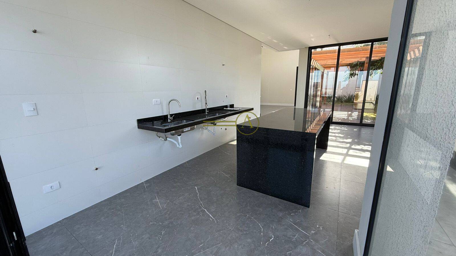 Sobrado, 4 quartos, 242 m² - Foto 5