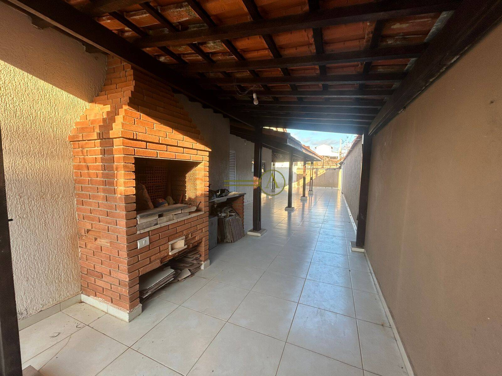 Casa à venda com 3 quartos, 134m² - Foto 4