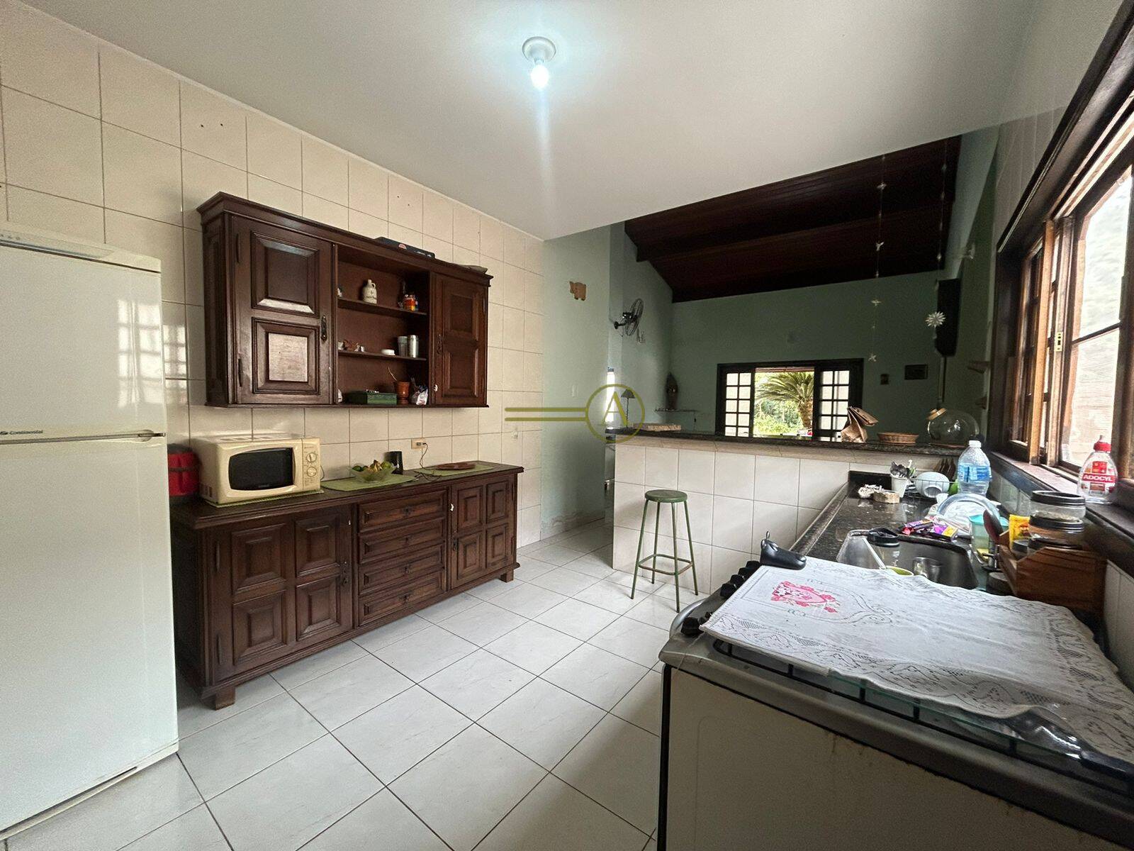 Casa à venda com 4 quartos, 280m² - Foto 10