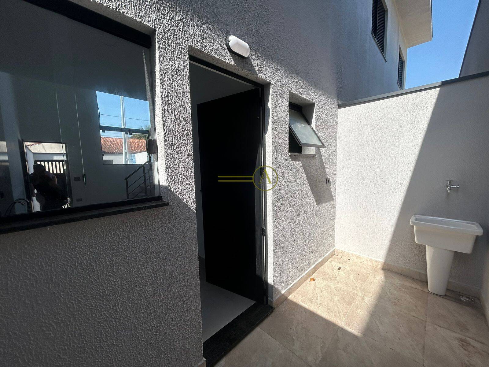 Casa à venda com 1 quarto, 37m² - Foto 4