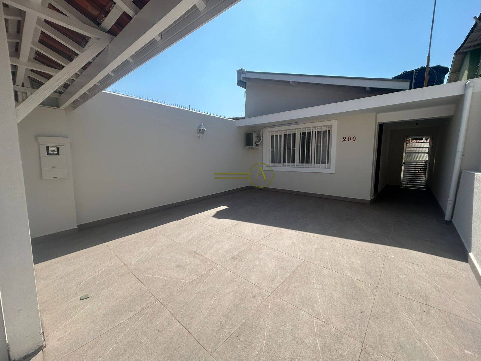 Casa, 3 quartos, 92 m² - Foto 1