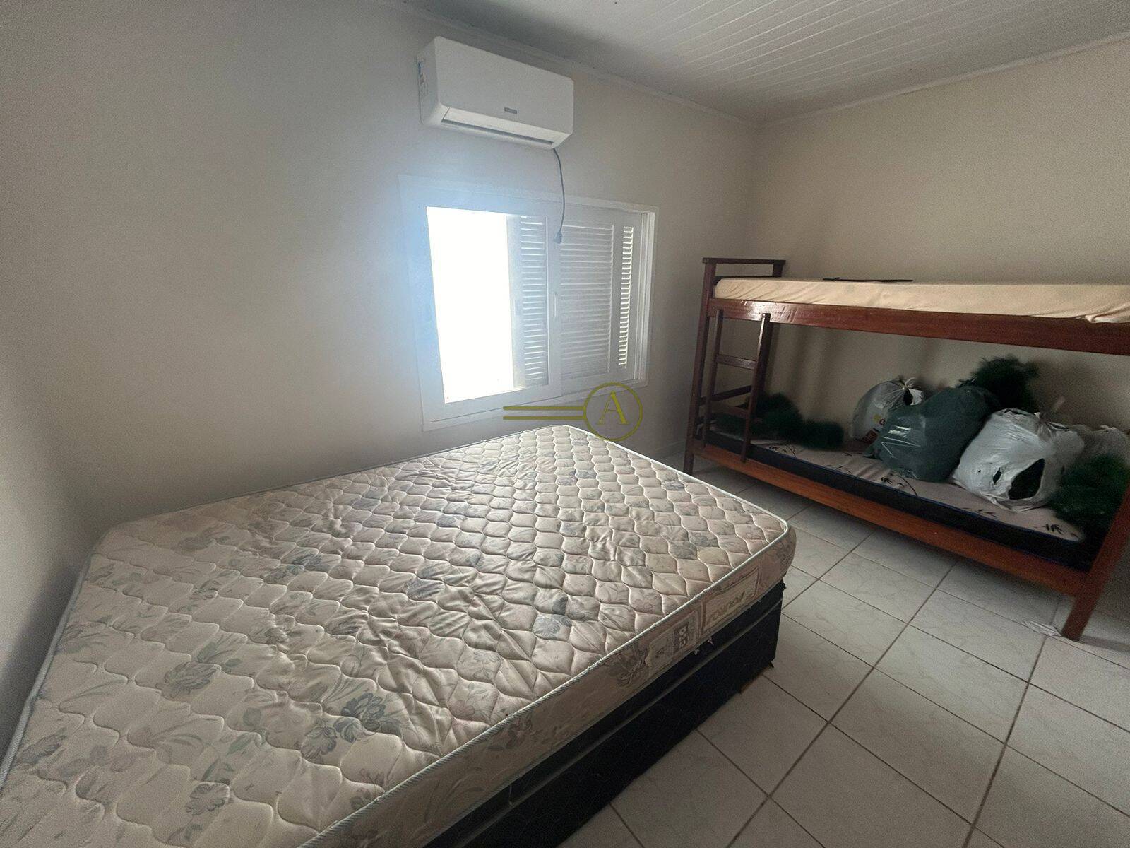 Casa, 3 quartos, 92 m² - Foto 4