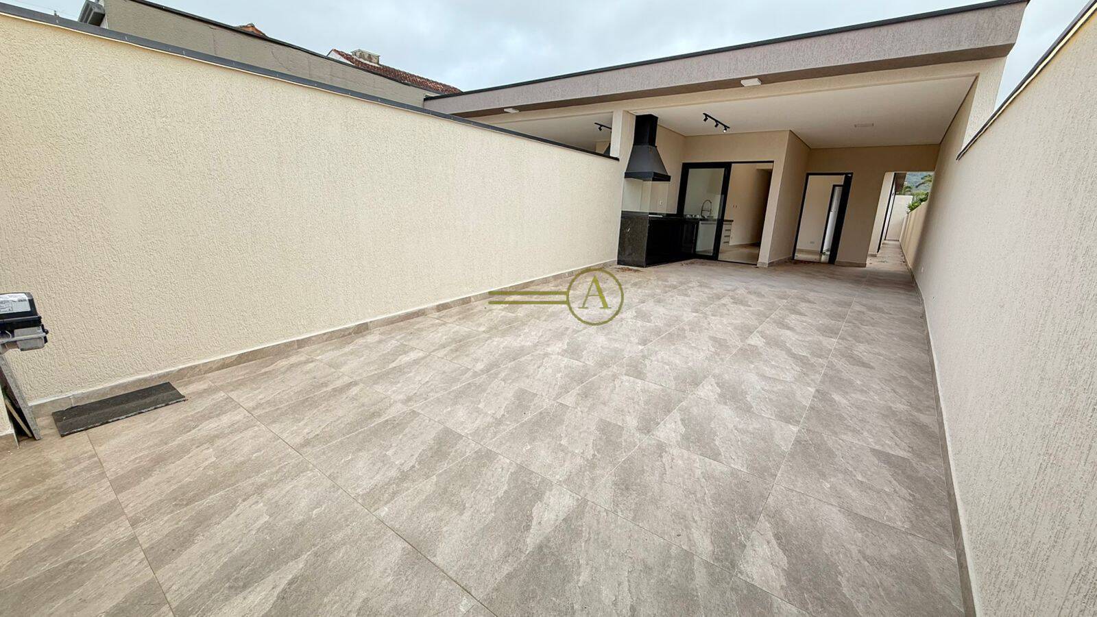 Casa, 3 quartos, 98 m² - Foto 1