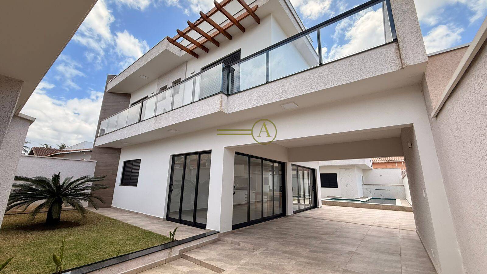 Sobrado, 5 quartos, 184 m² - Foto 1