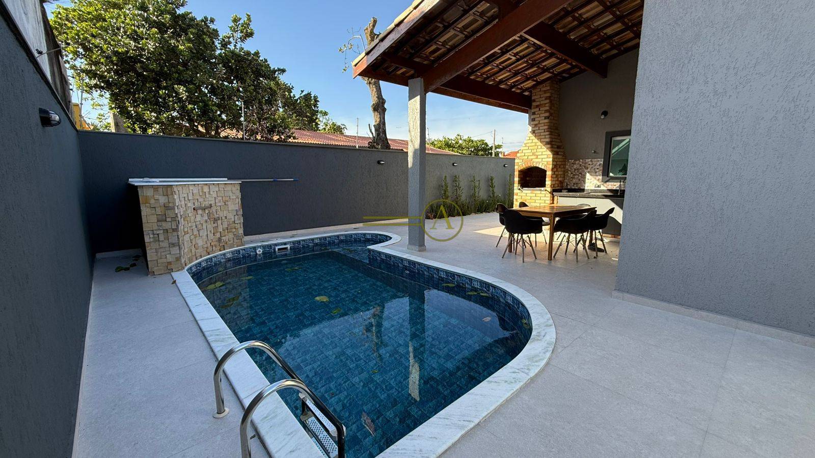 Casa, 3 quartos, 140 m² - Foto 1