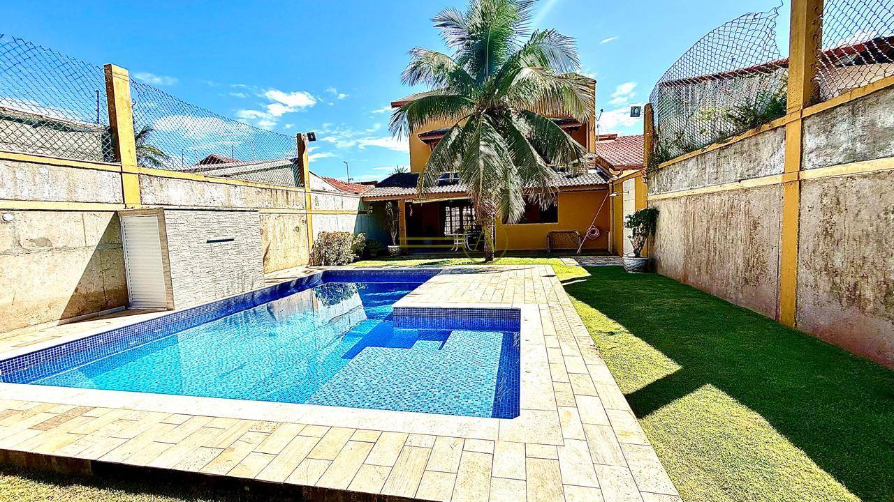 Casa, 4 quartos, 220 m² - Foto 2