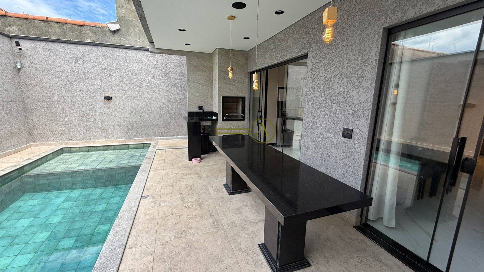 Casa, 3 quartos, 179 m² - Foto 2