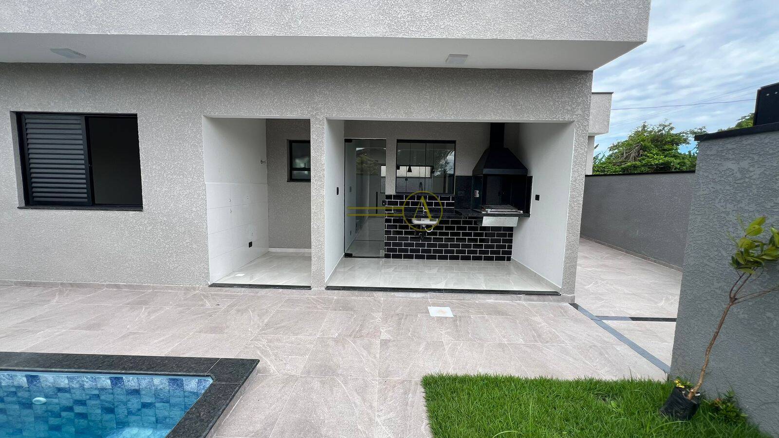 Casa, 3 quartos, 105 m² - Foto 2