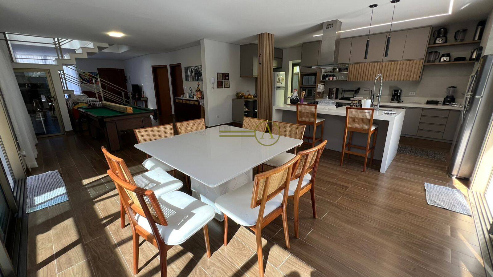 Casa, 4 quartos, 245 m² - Foto 9