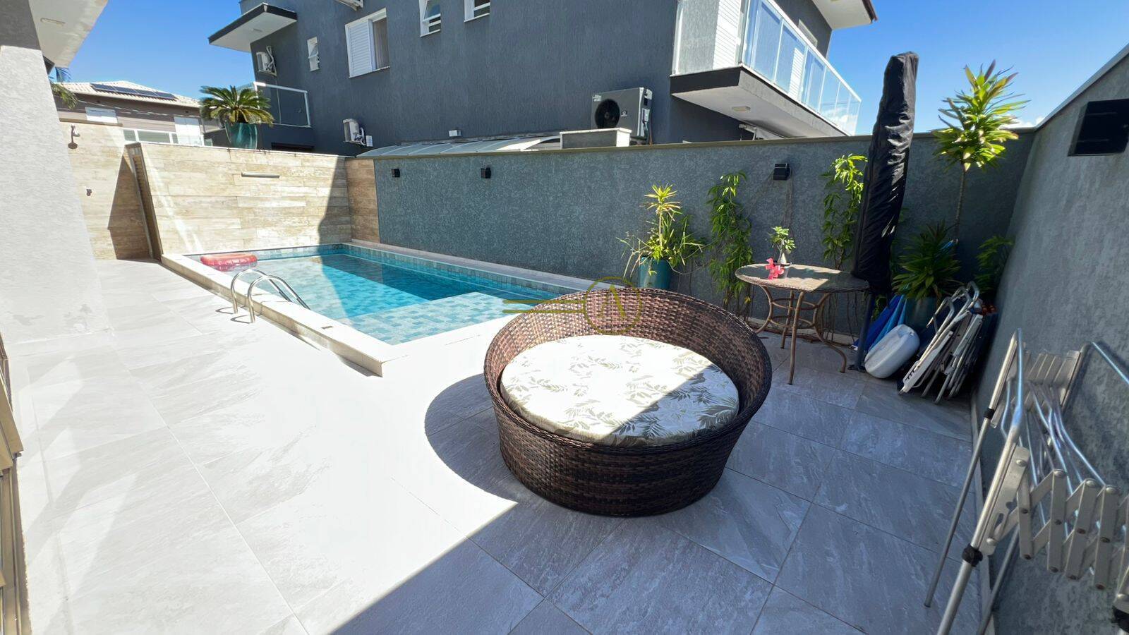 Casa, 4 quartos, 245 m² - Foto 35