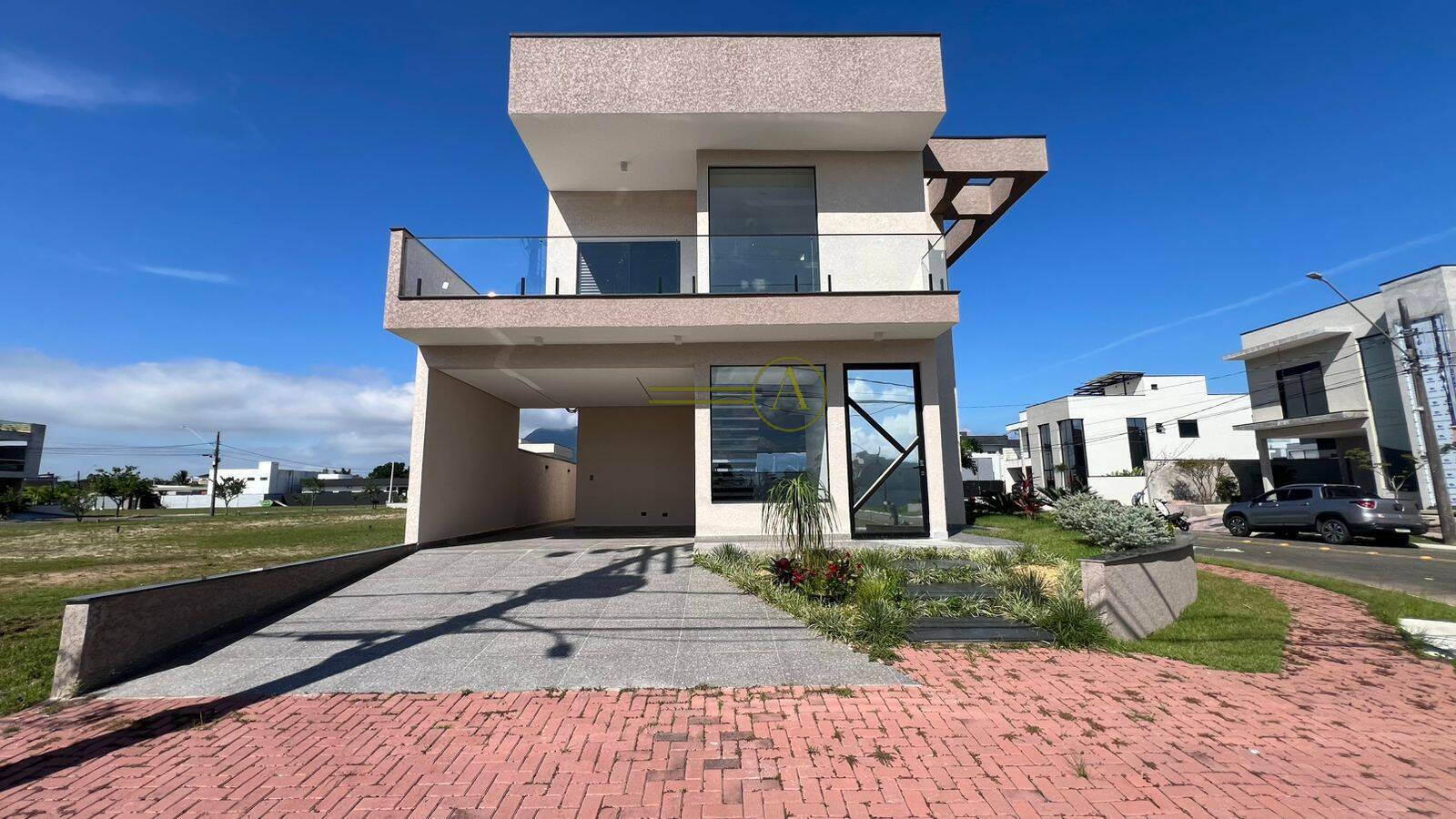 Casa, 4 quartos, 247 m² - Foto 1