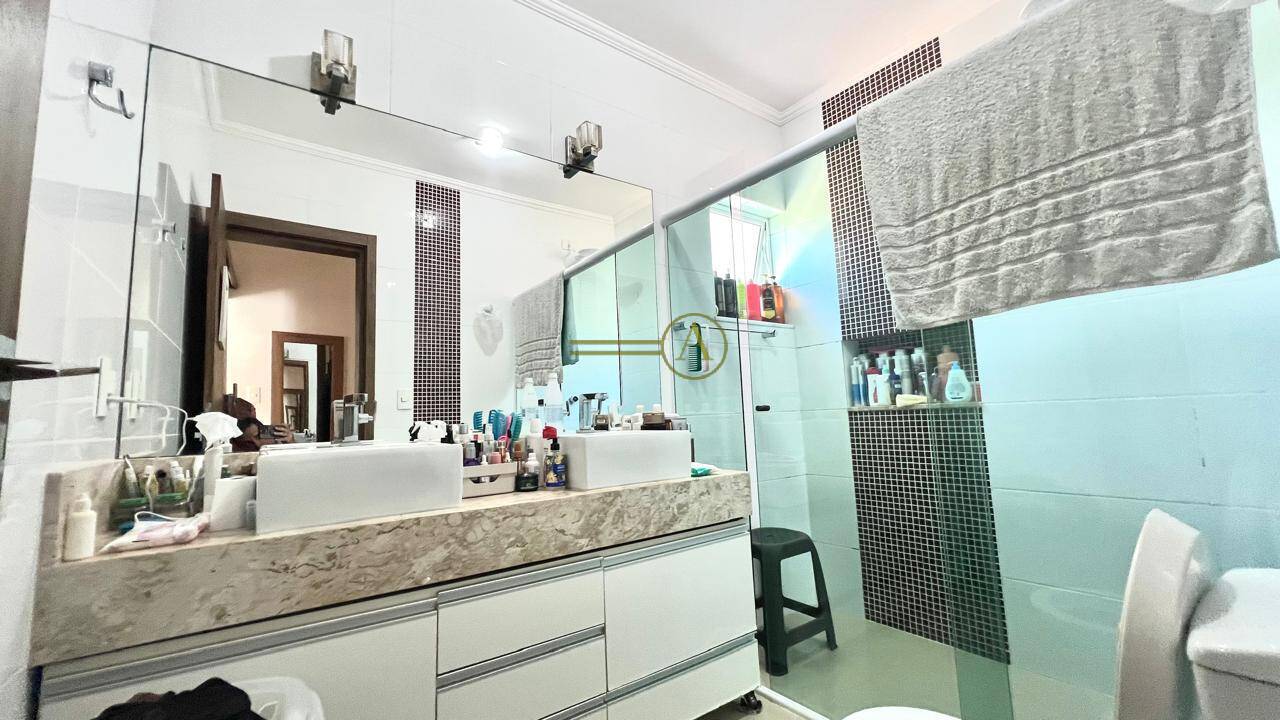 Casa, 4 quartos, 255 m² - Foto 27