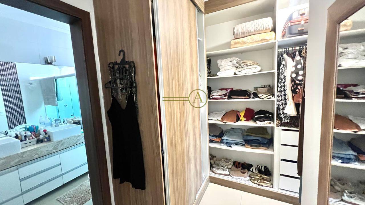 Casa, 4 quartos, 255 m² - Foto 26