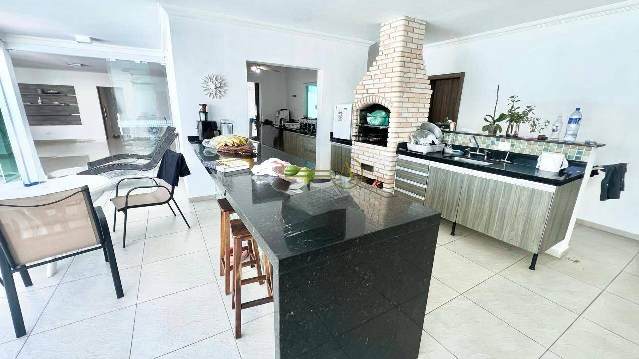 Casa, 4 quartos, 255 m² - Foto 29