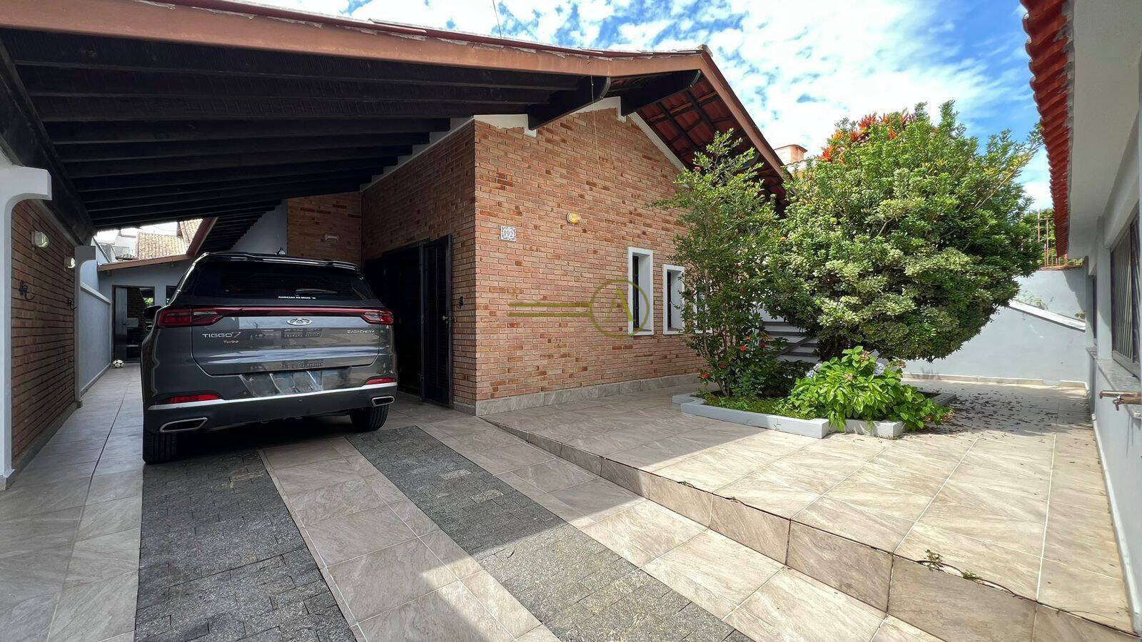 Casa, 4 quartos, 149 m² - Foto 1