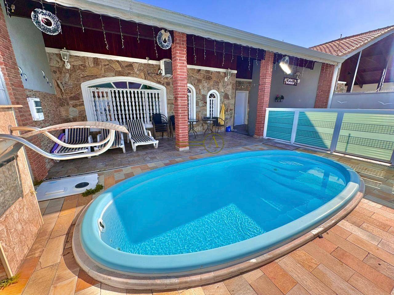 Casa, 4 quartos, 180 m² - Foto 1