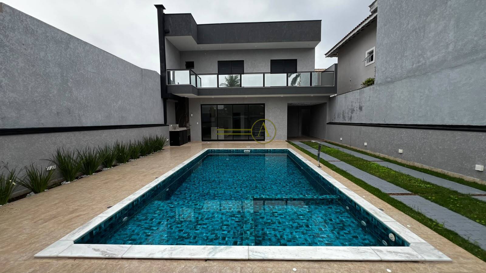 Sobrado, 4 quartos, 166 m² - Foto 1