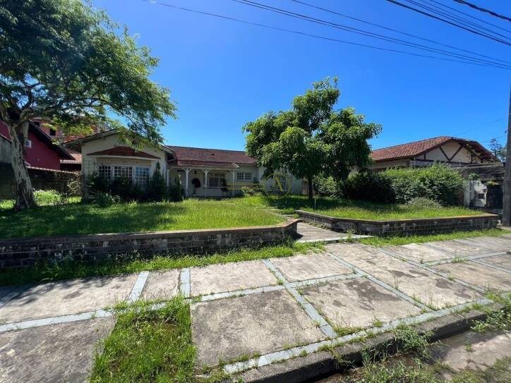 Casa, 3 quartos, 321 m² - Foto 1