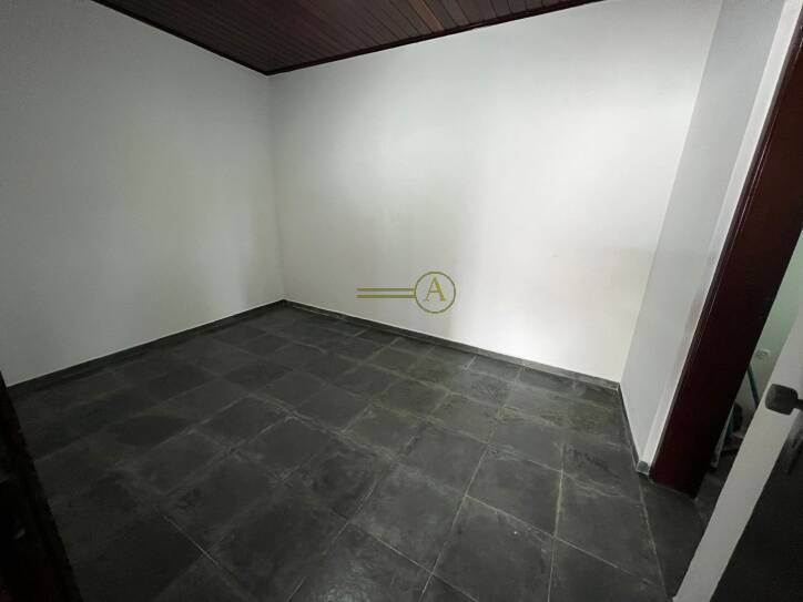 Sobrado à venda com 5 quartos, 200m² - Foto 24