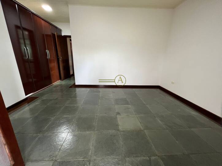 Sobrado à venda com 5 quartos, 200m² - Foto 16