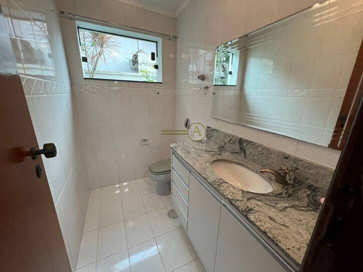 Sobrado à venda com 5 quartos, 200m² - Foto 9