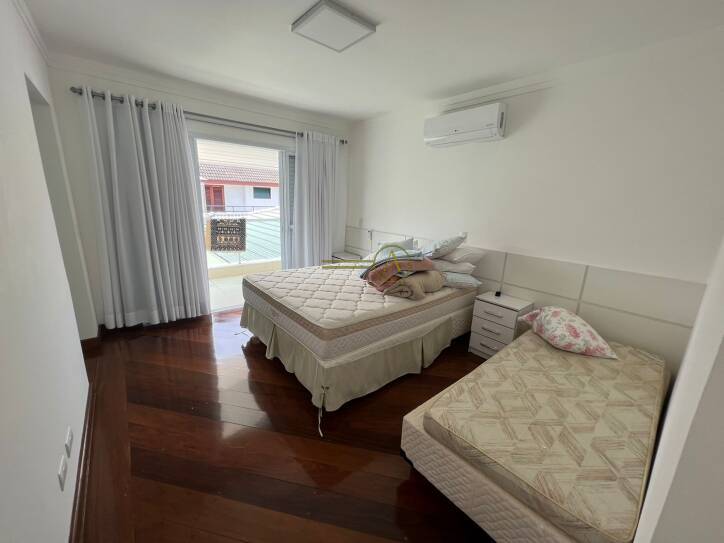 Casa de Condomínio à venda com 7 quartos, 750m² - Foto 33