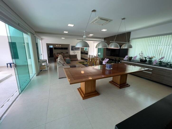 Casa de Condomínio à venda com 7 quartos, 750m² - Foto 12