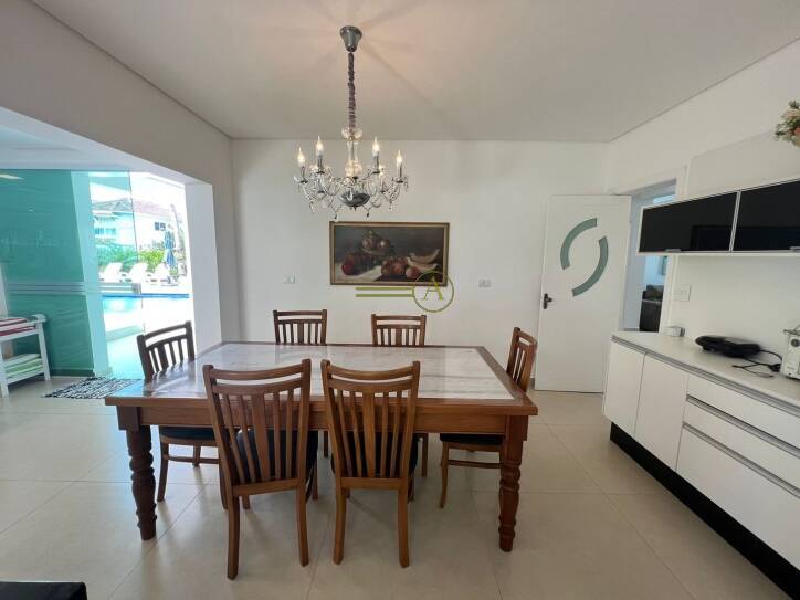 Casa de Condomínio à venda com 7 quartos, 750m² - Foto 9