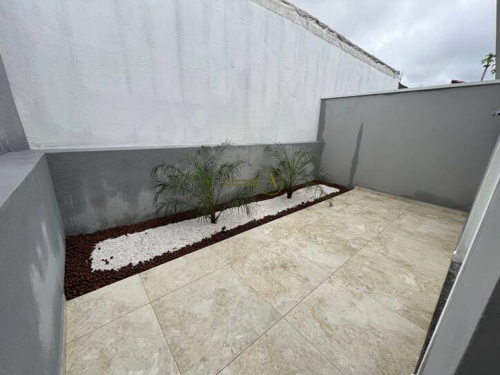 Casa à venda com 2 quartos, 80m² - Foto 10